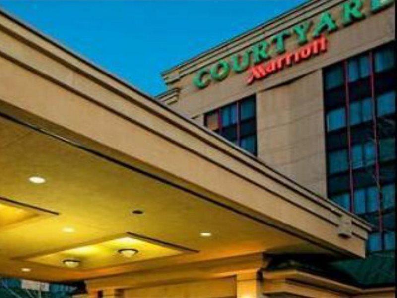 Courtyard By Marriott New York Laguardia Airport Hotel Exterior foto