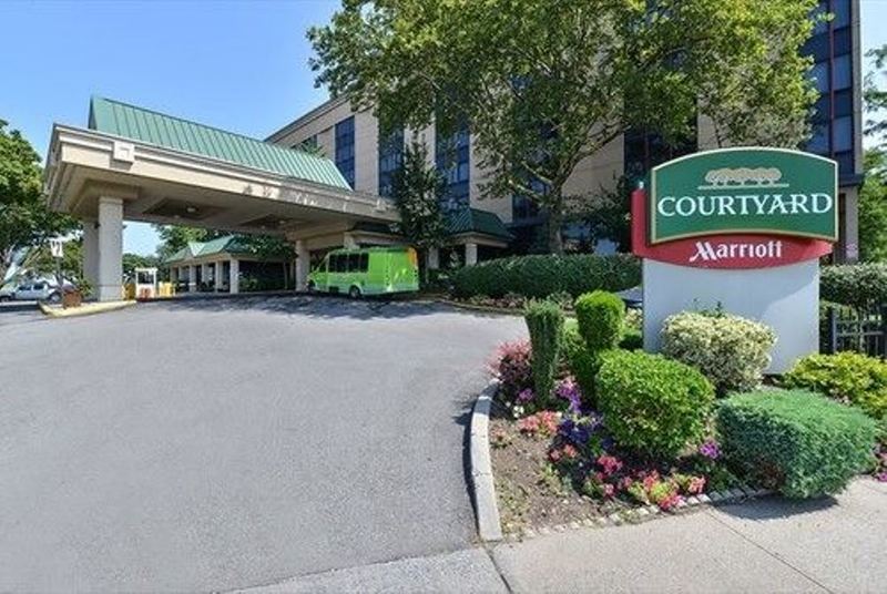 Courtyard By Marriott New York Laguardia Airport Hotel Exterior foto