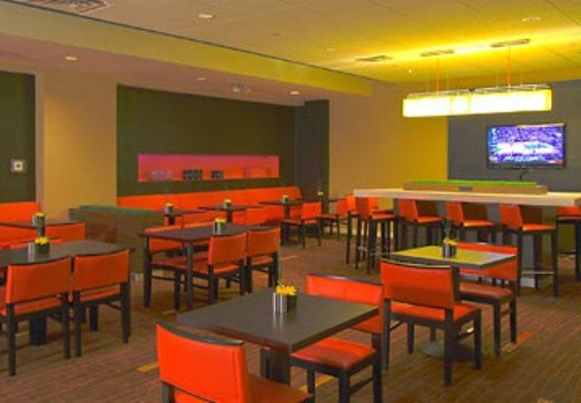 Courtyard By Marriott New York Laguardia Airport Hotel Restaurant foto